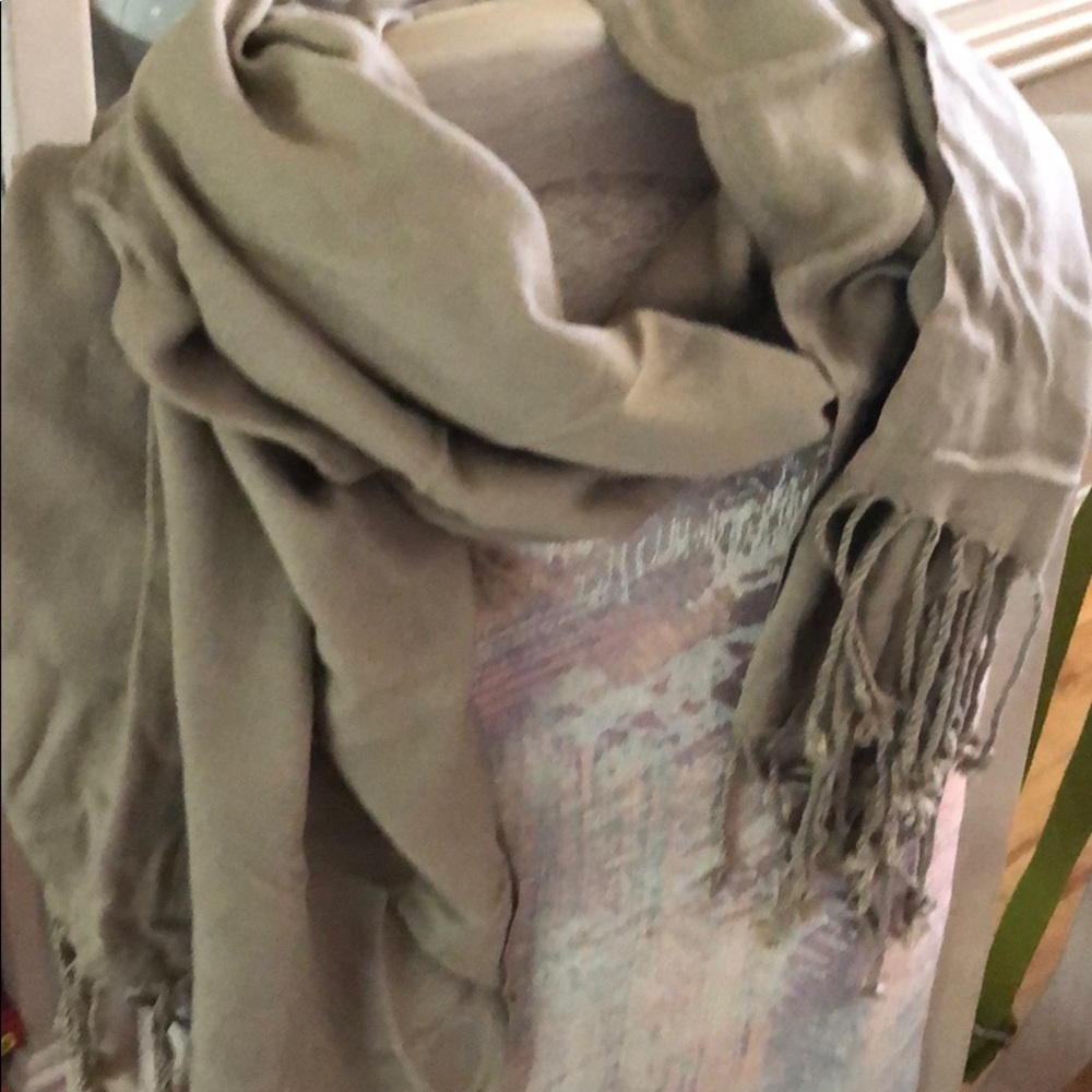 Versatile Neutral colour pashmina scarf with fringe ends